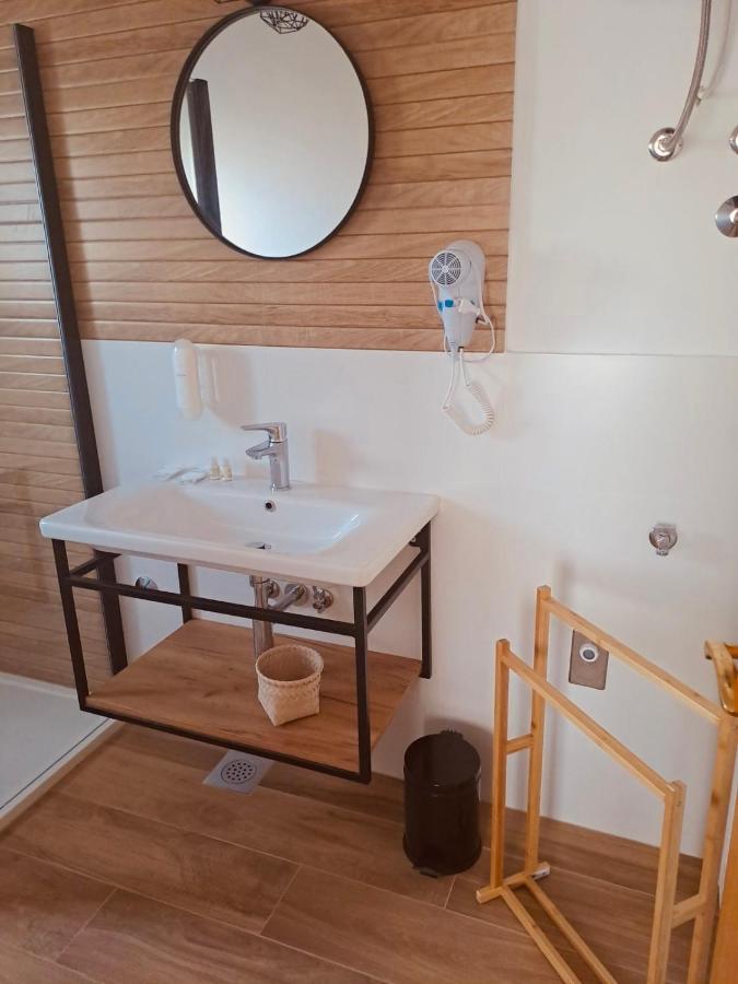 Отель Guests House Dali Ровинь Экстерьер фото