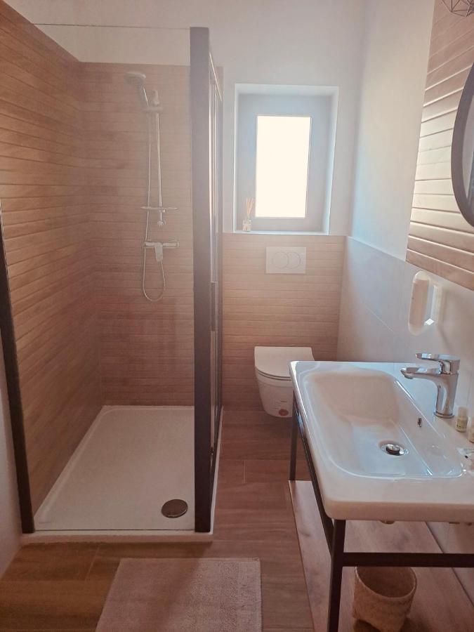 Отель Guests House Dali Ровинь Экстерьер фото