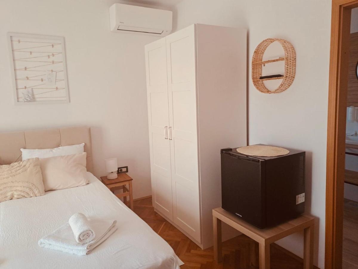 Отель Guests House Dali Ровинь Экстерьер фото